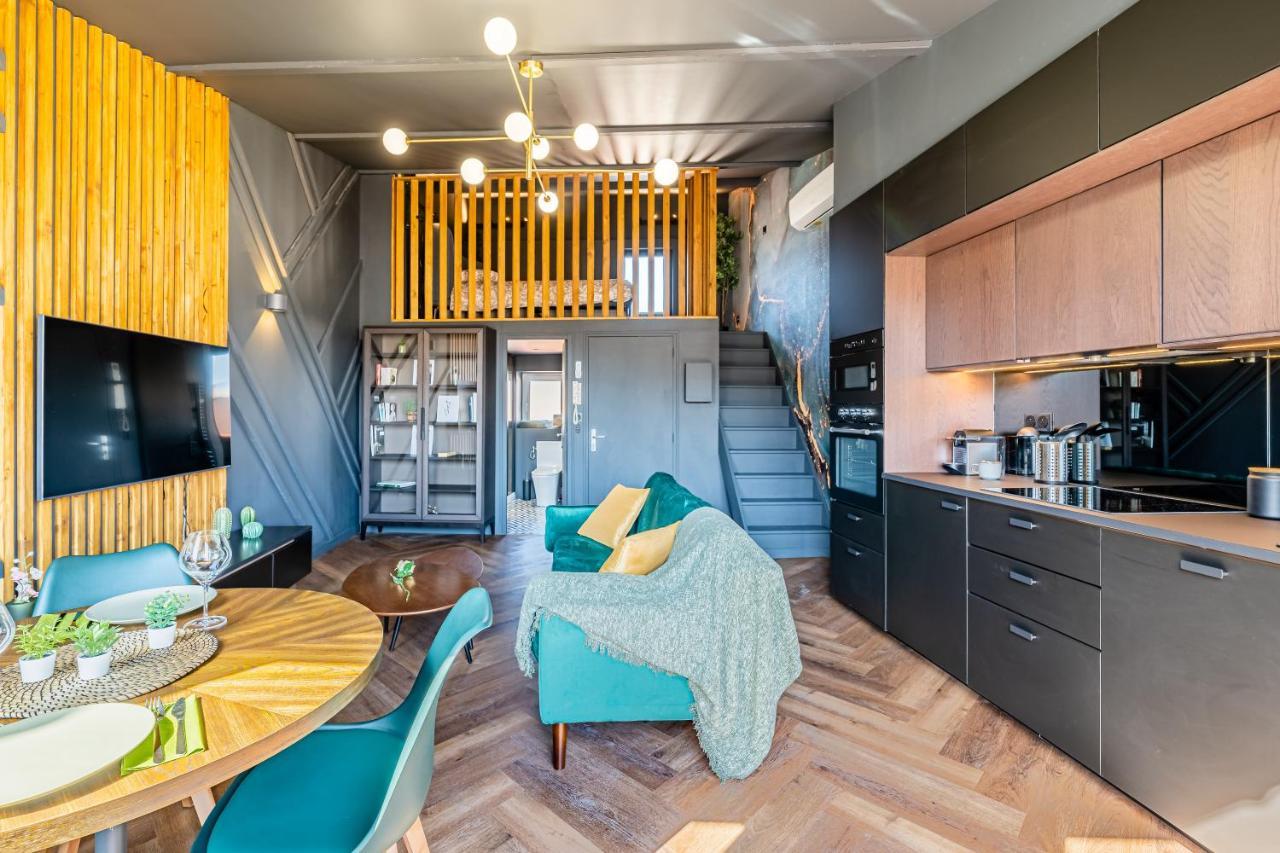 Loft En Ville - Duplex Terrasse Coeur Historique Avec Vue Degagee & Parking Souterrain Offert 라시오타 외부 사진