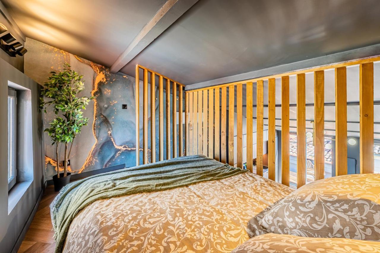 Loft En Ville - Duplex Terrasse Coeur Historique Avec Vue Degagee & Parking Souterrain Offert 라시오타 외부 사진