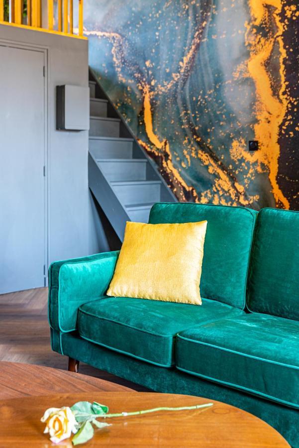 Loft En Ville - Duplex Terrasse Coeur Historique Avec Vue Degagee & Parking Souterrain Offert 라시오타 외부 사진