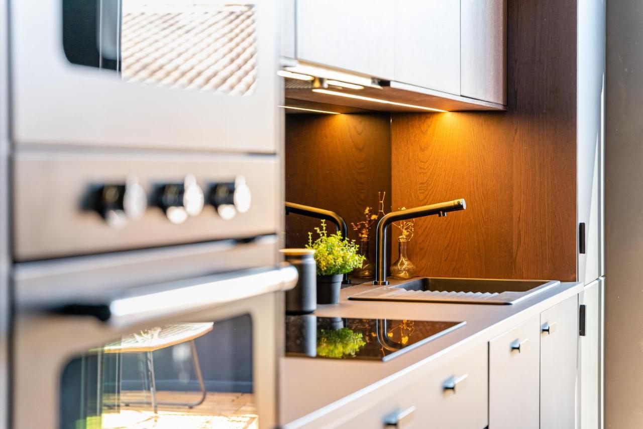 Loft En Ville - Duplex Terrasse Coeur Historique Avec Vue Degagee & Parking Souterrain Offert 라시오타 외부 사진