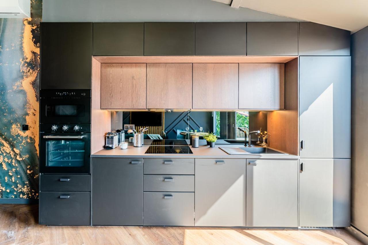 Loft En Ville - Duplex Terrasse Coeur Historique Avec Vue Degagee & Parking Souterrain Offert 라시오타 외부 사진